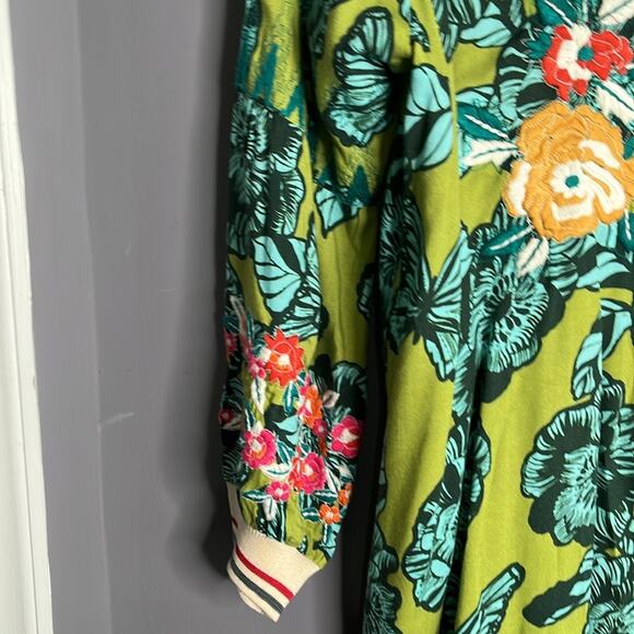 Vineet Bahl Green Floral Embroidered Tunic with Flared Sleeves Size XS - Picture 3 of 7